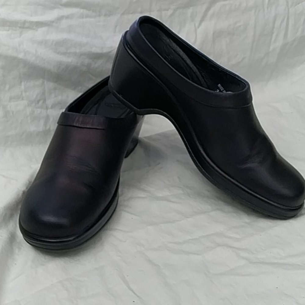 Women's Dansko open back mules size 40